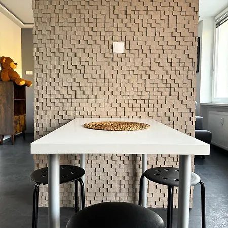 Dulovo Square Apartment, Close To City Center *