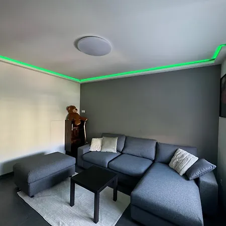 Apartament Dulovo Square Apartment, Close To City Center Bratysława